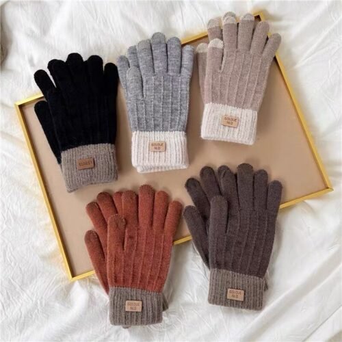 Woman Touchscreen Gloves